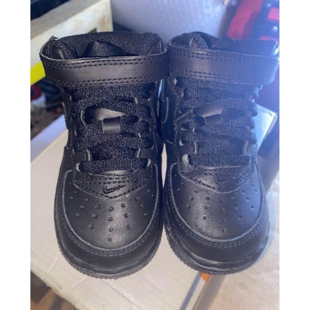 Nike Air Force Kids Size 5.5c